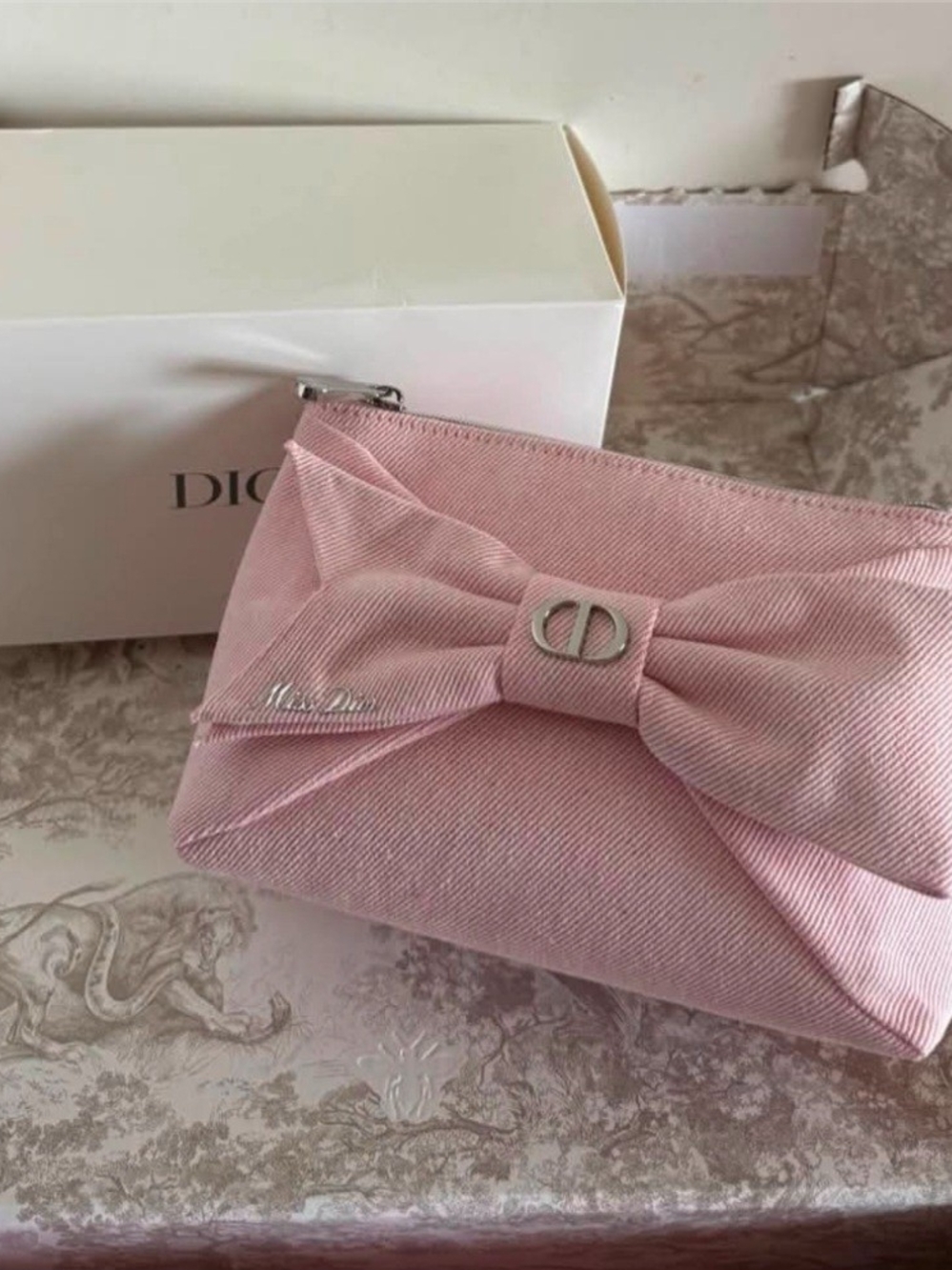 🎀 Dior Pink Bow Pouch | Exclusive Gift 🎀 Absolutely gorgeous!
